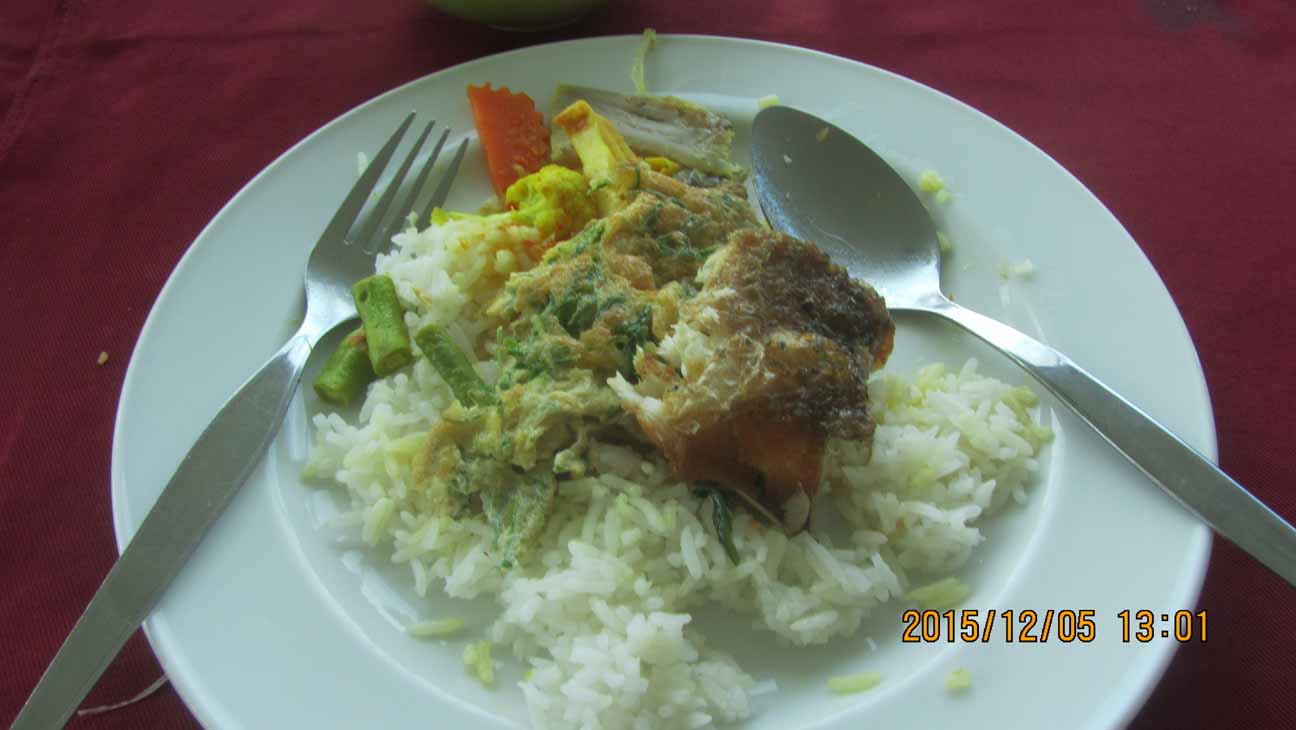 Lunch_at_Buaphud 10.JPG 76.3K